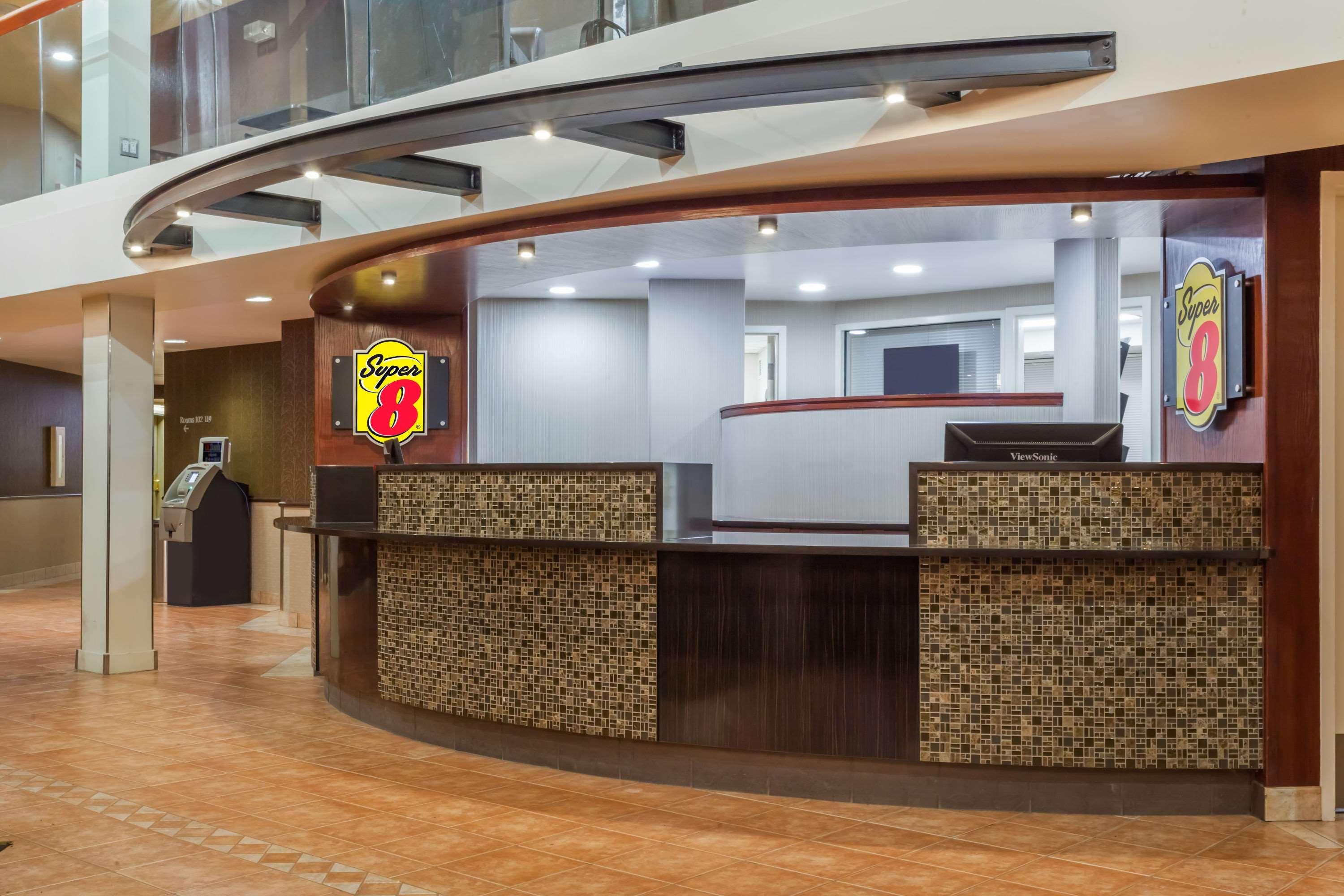 Super 8 By Wyndham Sherwood Park/Edmonton Area Ngoại thất bức ảnh