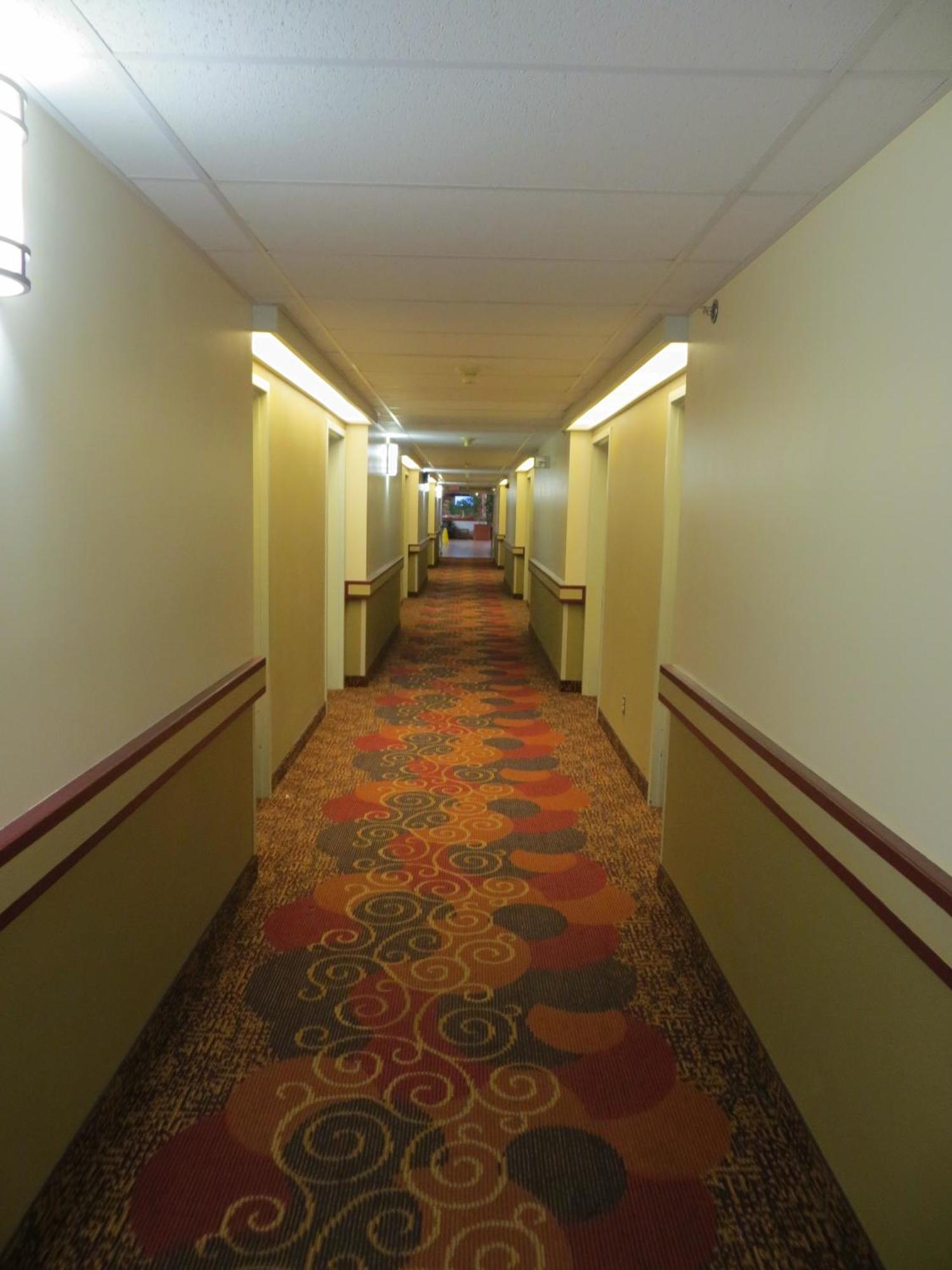 Super 8 By Wyndham Sherwood Park/Edmonton Area Ngoại thất bức ảnh