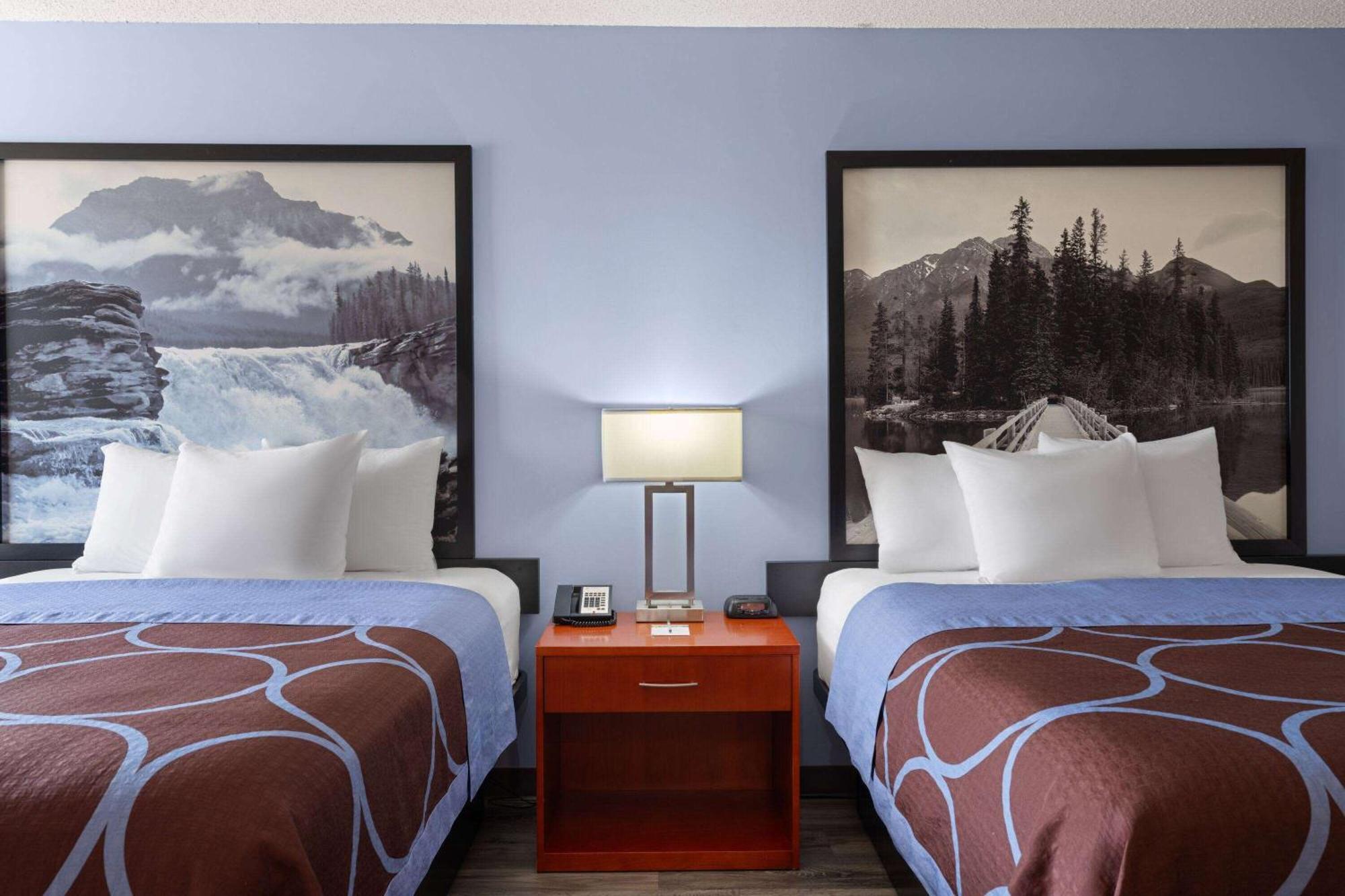 Super 8 By Wyndham Sherwood Park/Edmonton Area Ngoại thất bức ảnh