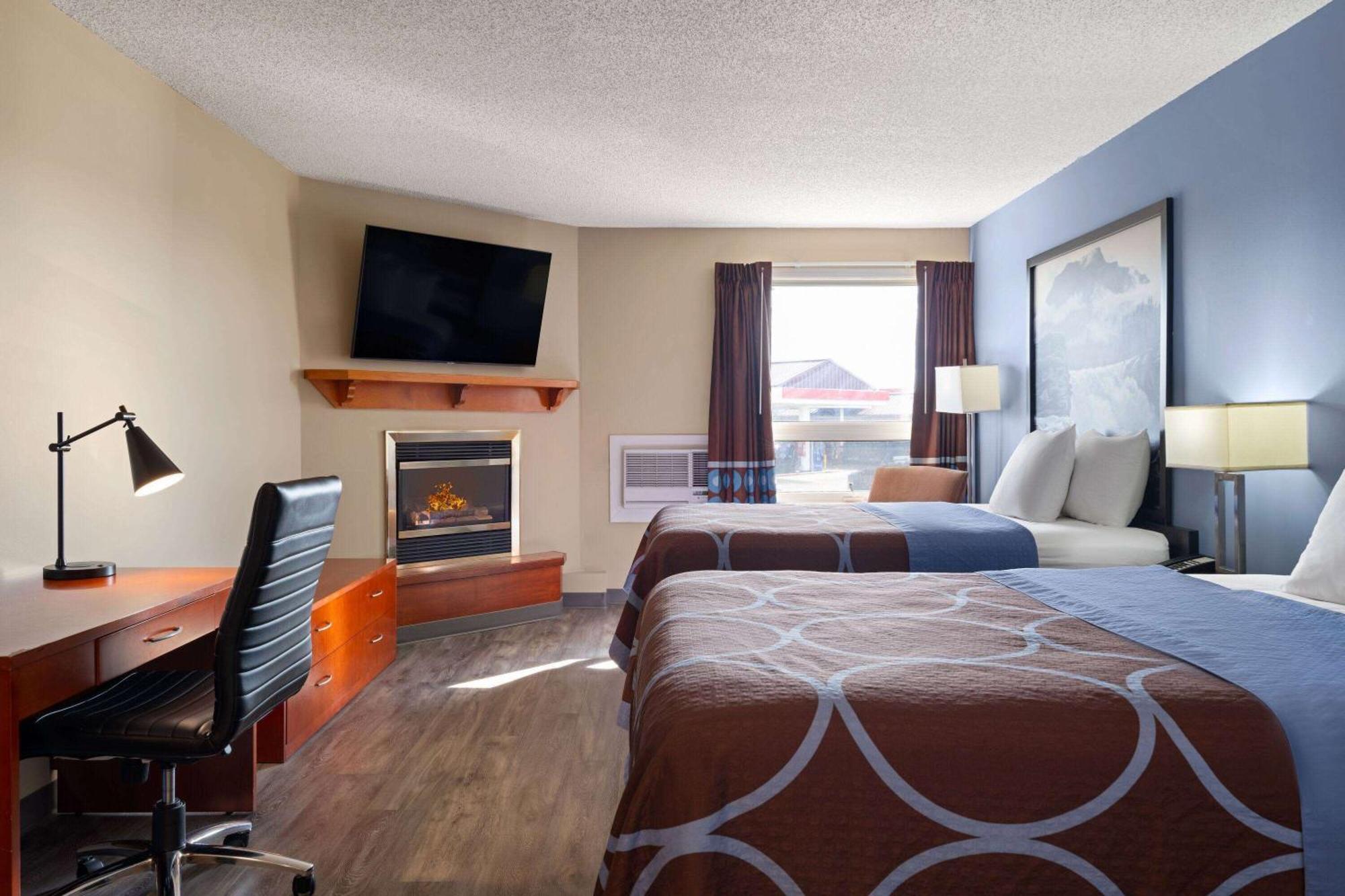 Super 8 By Wyndham Sherwood Park/Edmonton Area Ngoại thất bức ảnh