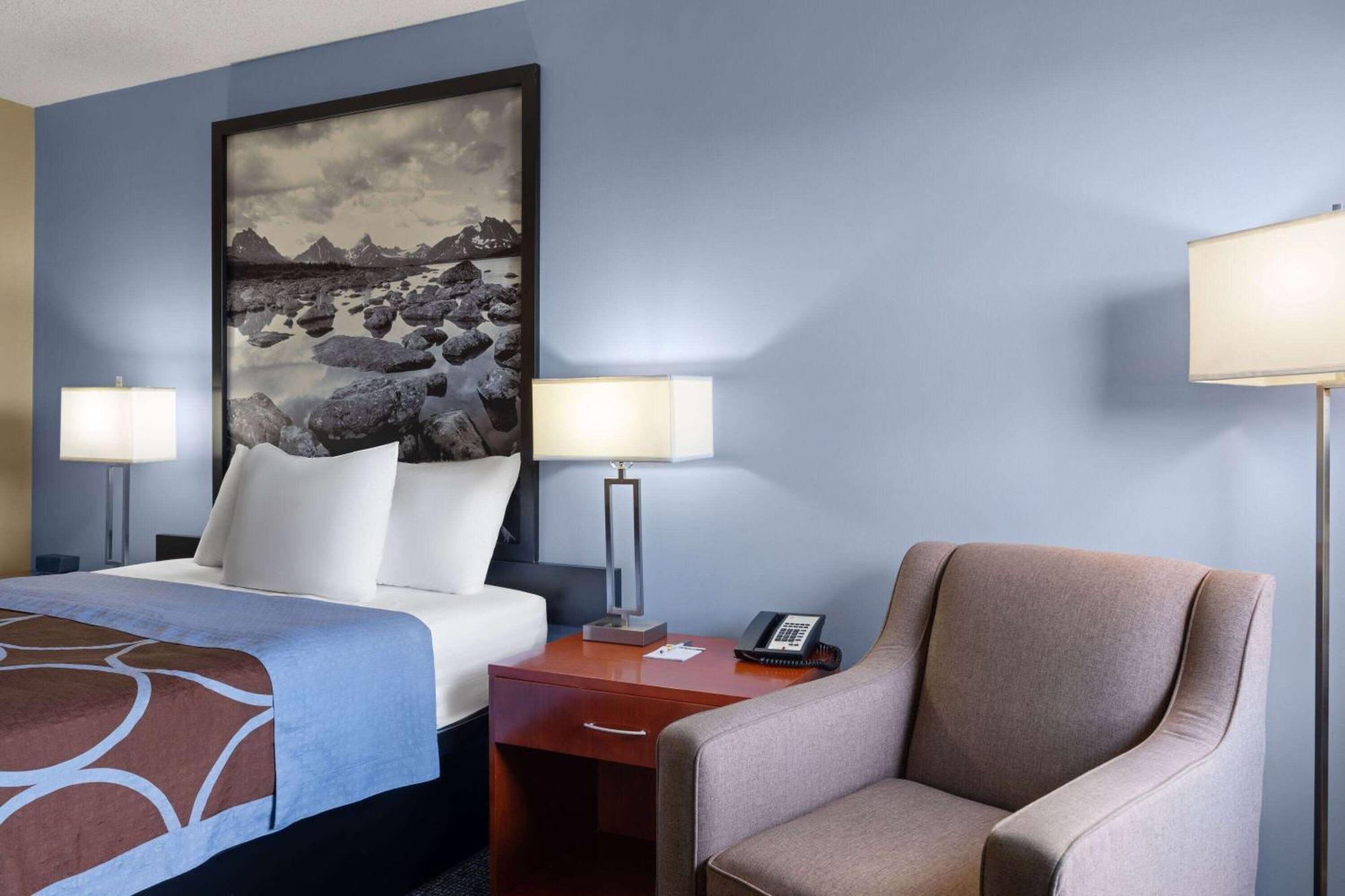 Super 8 By Wyndham Sherwood Park/Edmonton Area Ngoại thất bức ảnh