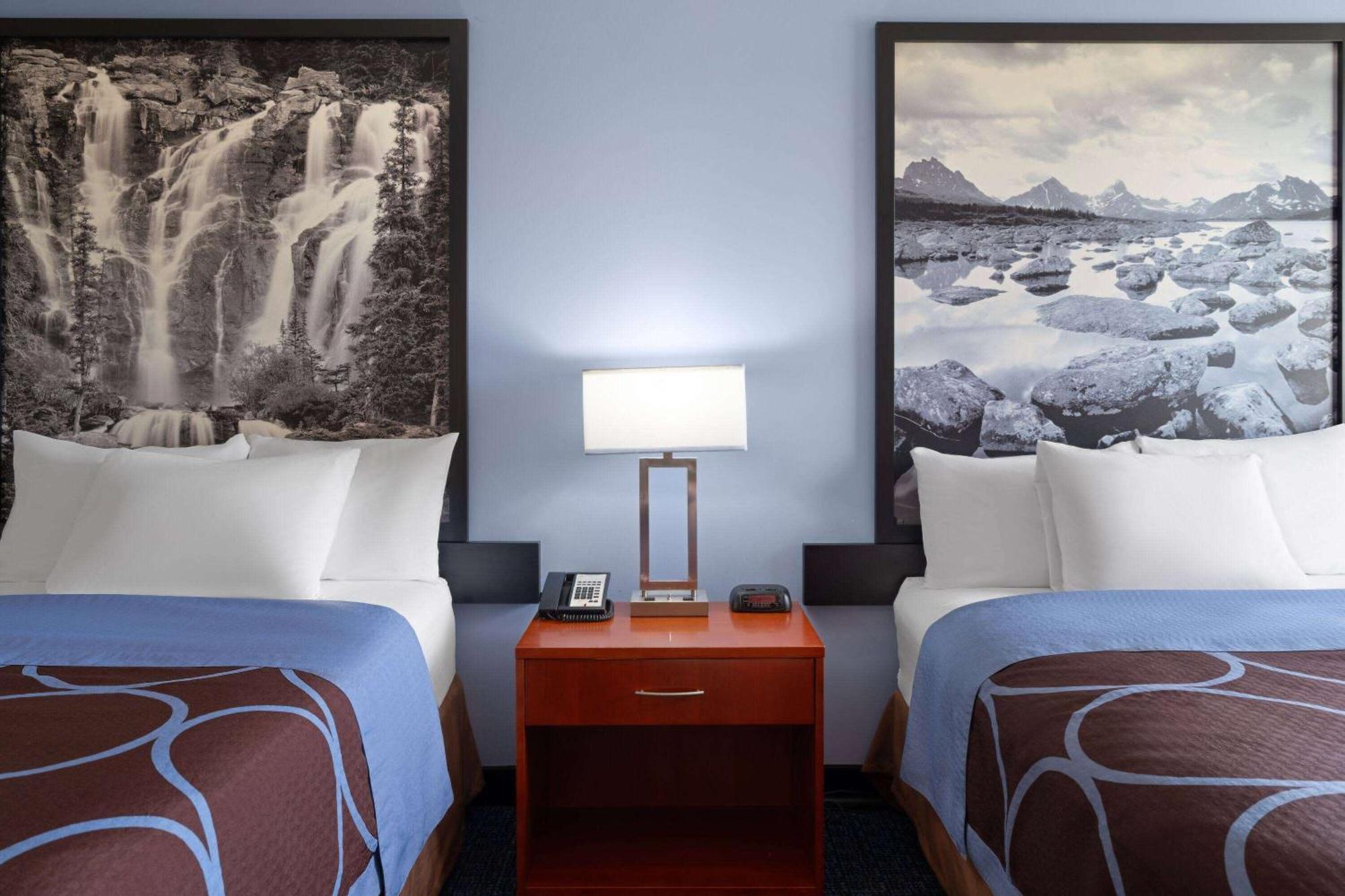 Super 8 By Wyndham Sherwood Park/Edmonton Area Ngoại thất bức ảnh