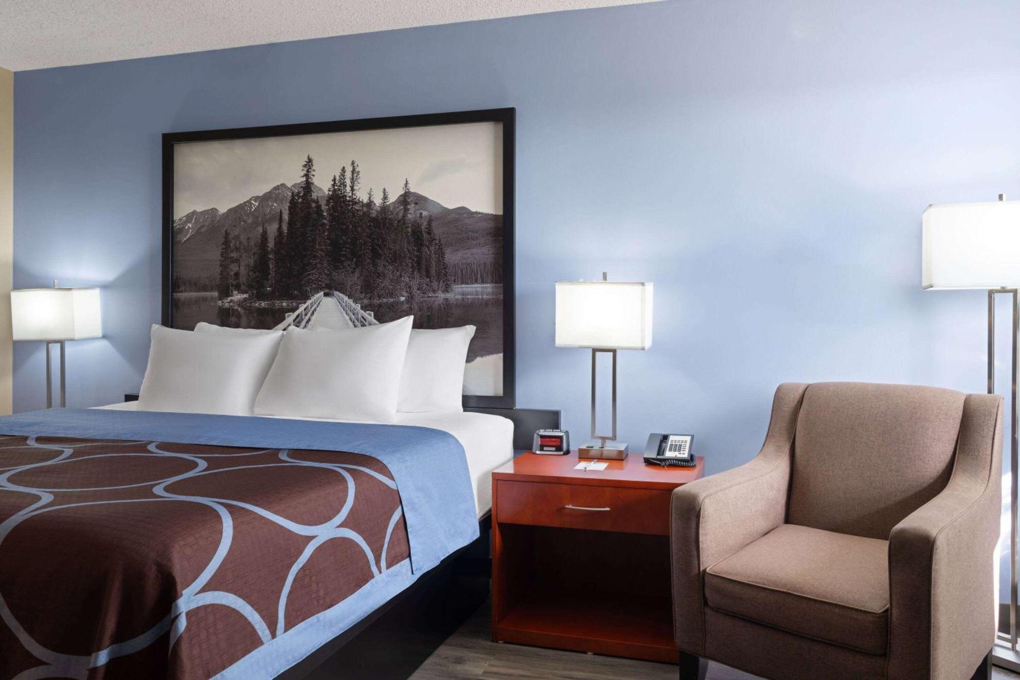 Super 8 By Wyndham Sherwood Park/Edmonton Area Ngoại thất bức ảnh