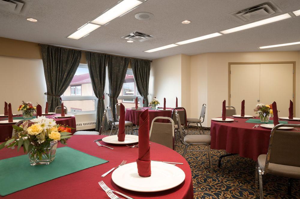 Super 8 By Wyndham Sherwood Park/Edmonton Area Ngoại thất bức ảnh