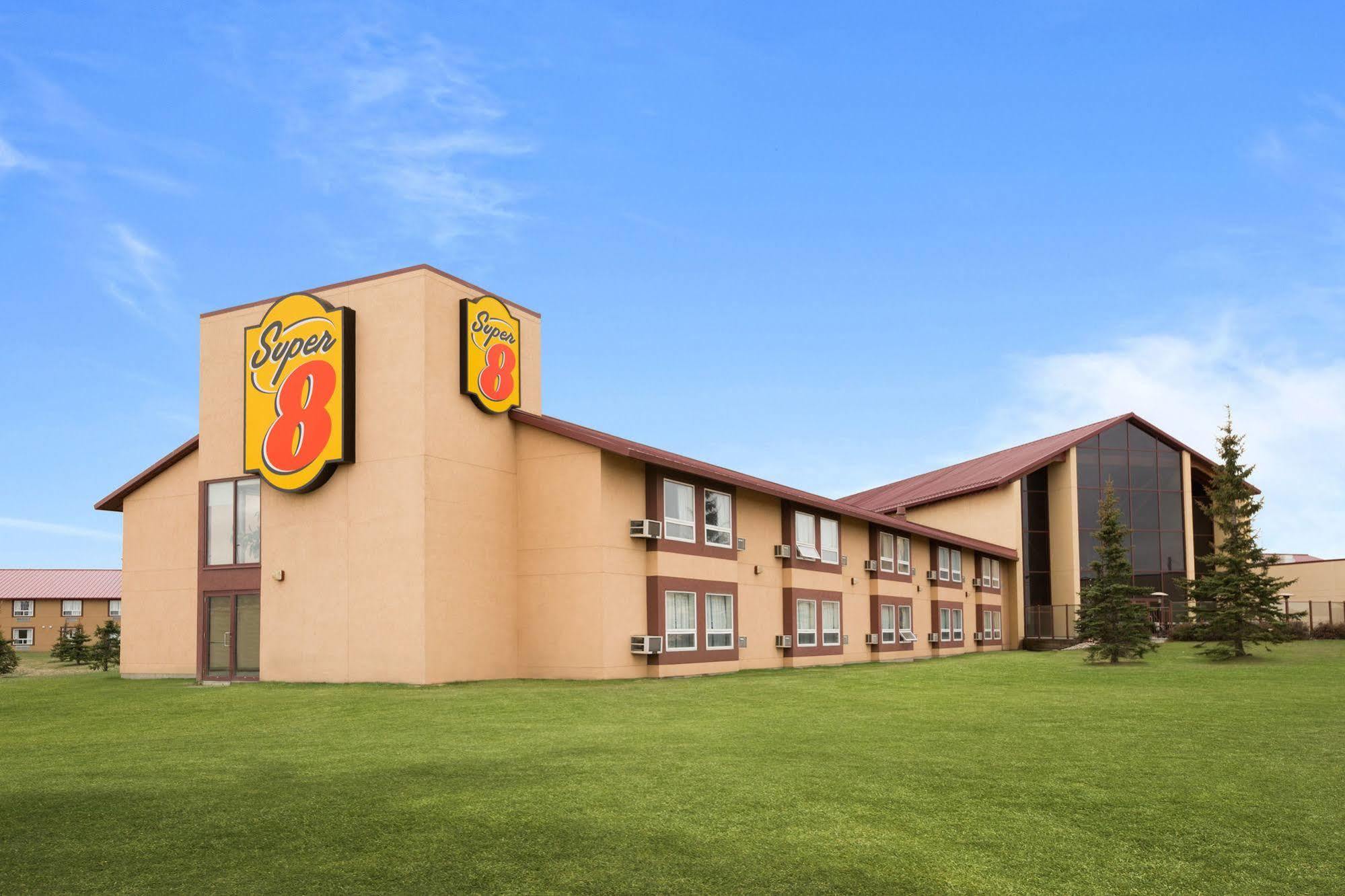 Super 8 By Wyndham Sherwood Park/Edmonton Area Ngoại thất bức ảnh